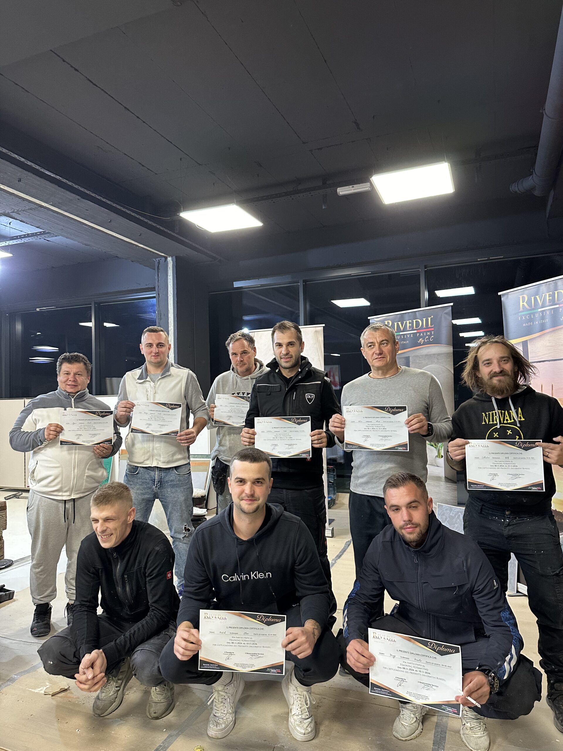 Polaznici Malershop Akademije s diplomama nakon tečaja